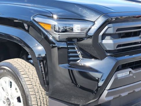 Certified 2025 Toyota Tacoma SR5 image 6