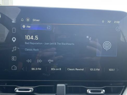 Used 2025 Chevrolet Equinox LT w/ Convenience Package II AWD/4WD image 16