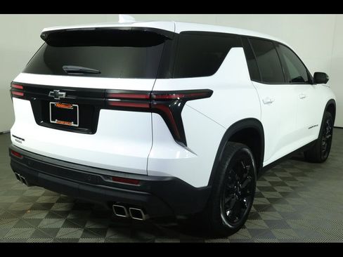 Used 2024 Chevrolet Traverse LS w/ Midnight/Sport Edition FWD image 12