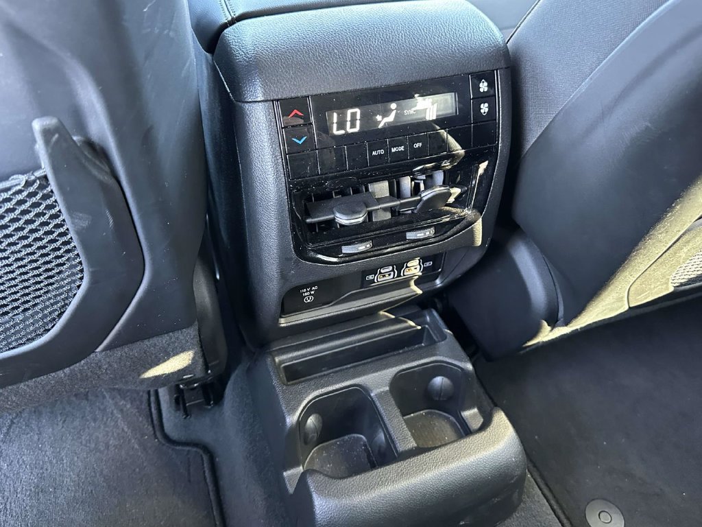 Used 2023 Jeep Grand Cherokee L Laredo w/ Luxury Tech Group I AWD/4WD image 13