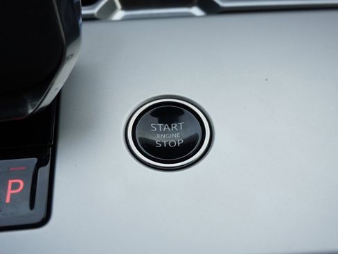 Used 2024 Land Rover Range Rover Long Wheelbase Autobiography image 65