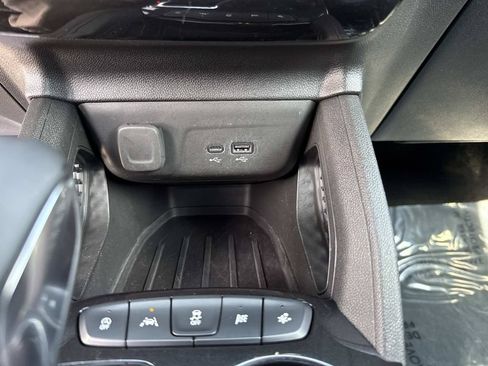 Used 2024 Chevrolet TrailBlazer RS FWD image 29