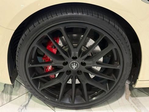 Used 2022 Maserati Ghibli Modena RWD image 42