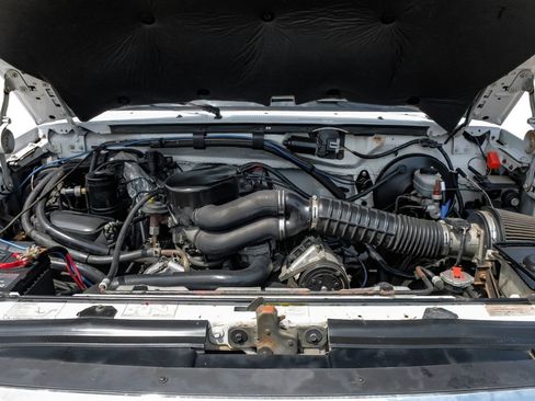 Used 1996 Ford Bronco XLT AWD/4WD image 47