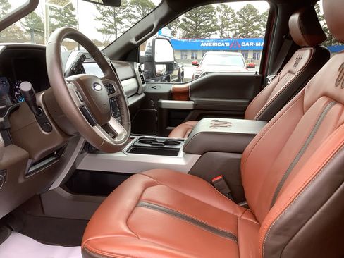 Used 2022 Ford F250 King Ranch w/ Chrome Package image 10