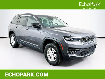 Used 2023 Jeep Grand Cherokee Laredo