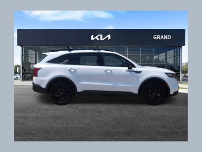 Used 2023 Kia Sorento S