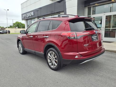 Used 2018 Toyota RAV4 Limited image 7