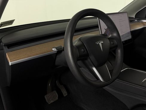 Used 2023 Tesla Model Y Long Range image 20