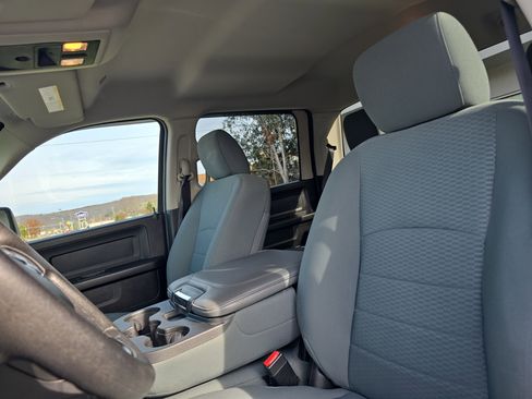 Used 2017 RAM 1500 Express image 12