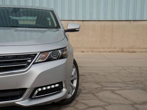 Used 2020 Chevrolet Impala LT image 2