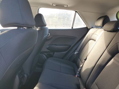 Used 2024 Hyundai Venue SEL image 11