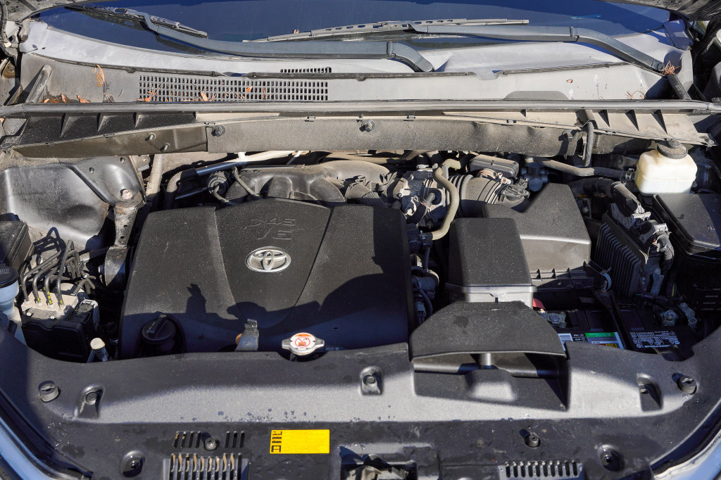 Used 2019 Toyota Highlander XLE AWD/4WD image 44