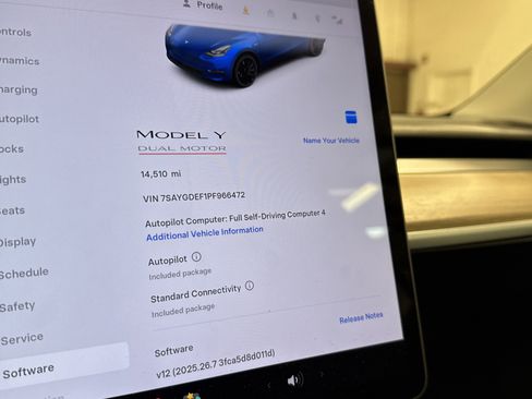 Used 2023 Tesla Model Y Performance image 9