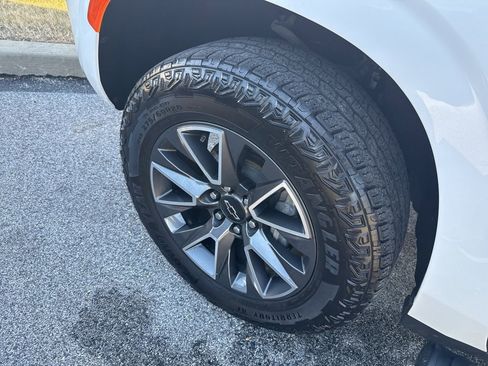 Used 2024 Chevrolet Tahoe Z71 w/ Luxury Package image 35