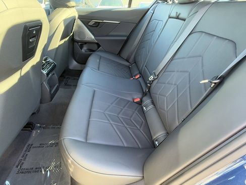 Used 2025 BMW 530i image 31