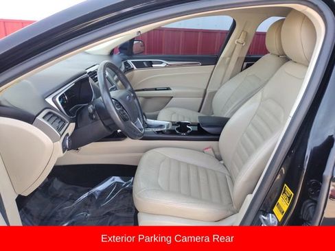 Used 2016 Ford Fusion SE w/ Equipment Group 202A image 10