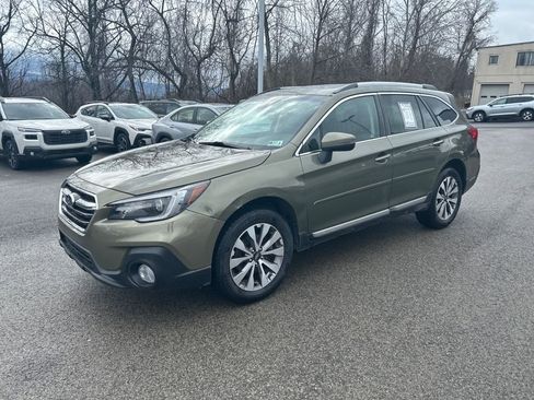 Used 2019 Subaru Outback 3.6R Touring w/ Popular Package #3A image 2