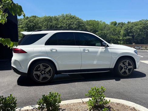 Used 2024 Mercedes-Benz GLE 450 4MATIC image 9