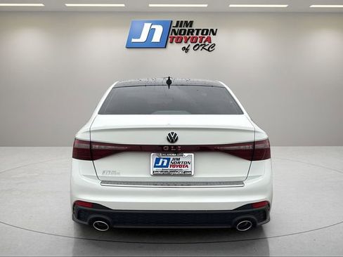 Used 2026 Volkswagen Jetta GLI Autobahn FWD image 6