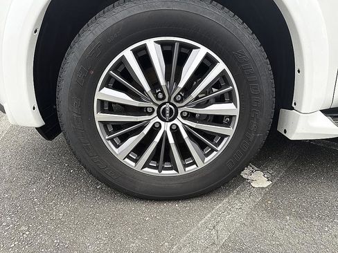 Certified 2024 Nissan Armada SL w/ Cargo Package AWD/4WD image 12