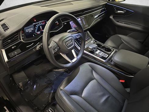 Used 2025 Audi Q7 3.0T Premium Plus image 17