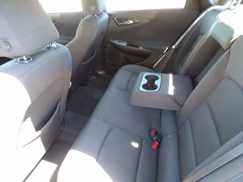 Used 2022 Chevrolet Malibu LT FWD image 12