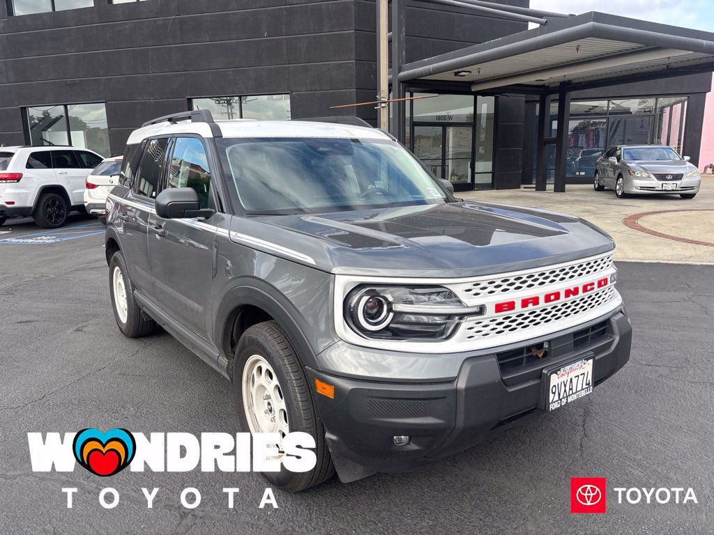 Used 2025 Ford Bronco Sport Heritage w/ Convenience Package AWD/4WD image 1