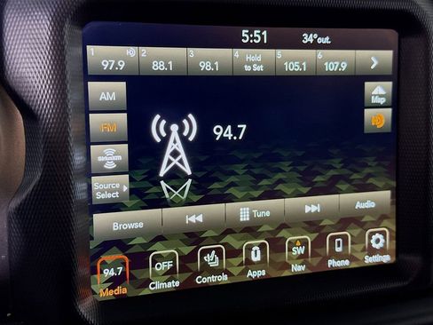 Used 2023 Jeep Gladiator Willys image 8