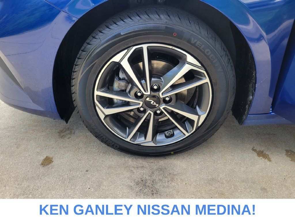 Used 2023 Kia Forte LXS w/ LXS Technology Package FWD image 18