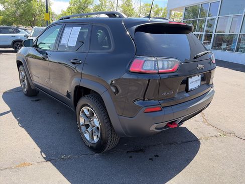 Used 2019 Jeep Cherokee Trailhawk w/ Comfort/Convenience Group AWD/4WD image 7