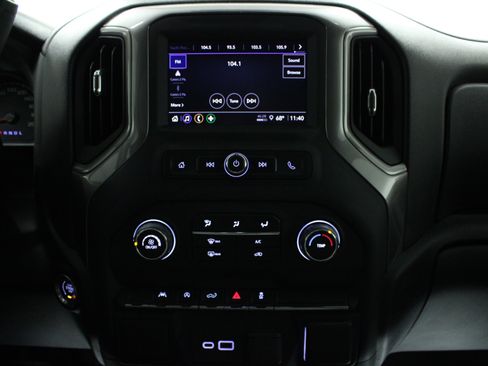 Used 2023 Chevrolet Silverado 1500 Custom image 21