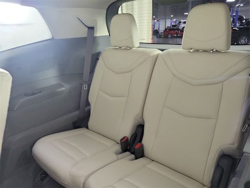 Certified 2023 Cadillac XT6 Premium Luxury w/ Technology Package image 12