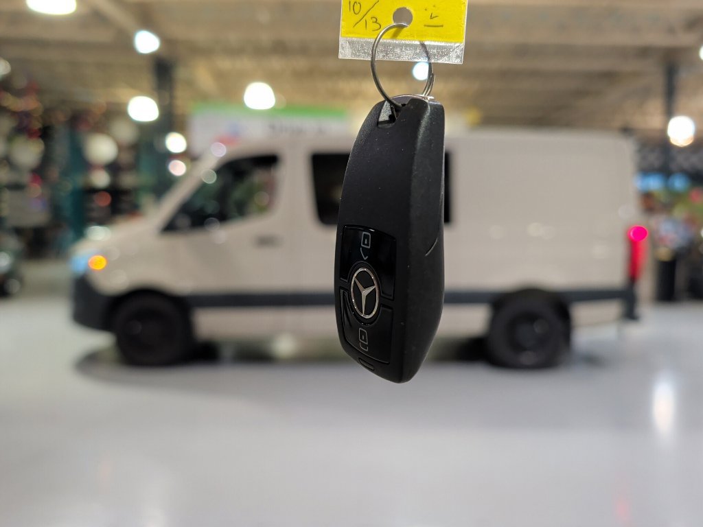 Used 2026 Mercedes-Benz Sprinter 2500 image 4