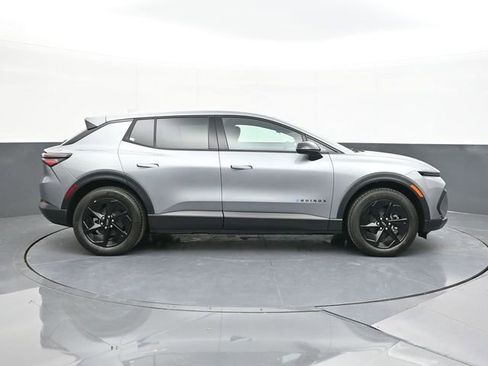 New 2026 Chevrolet Equinox EV LT image 16