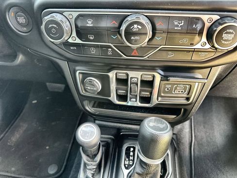 Used 2020 Jeep Wrangler Unlimited Sport S image 11