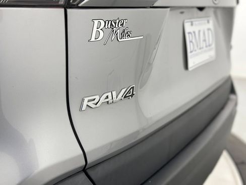 Used 2020 Toyota RAV4 XLE w/ Convenience Package FWD image 23