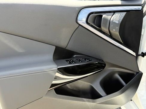 Used 2025 BMW X3 M50 w/ Premium Package AWD/4WD image 18