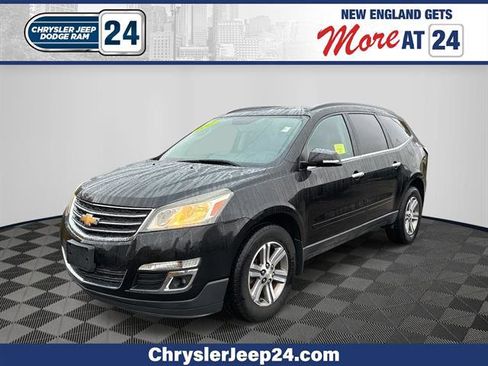 Used 2017 Chevrolet Traverse LT image 1