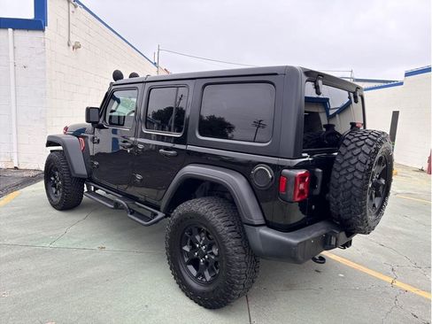 Used 2021 Jeep Wrangler Unlimited Sport image 9