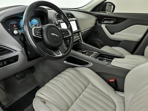 Used 2018 Jaguar F-PACE Portfolio AWD/4WD image 15