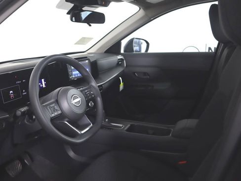 Certified 2025 Nissan Kicks S image 11