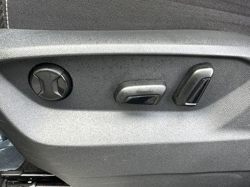 Used 2024 Volkswagen Atlas Cross Sport SE AWD/4WD image 10