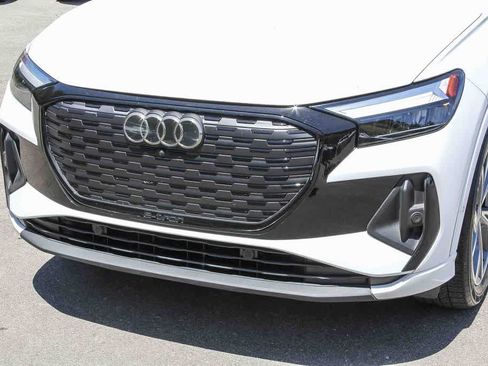 Used 2023 Audi Q4 e-tron Premium Plus w/ Premium Plus AWD/4WD image 8