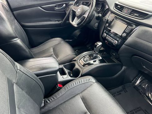 Used 2018 Nissan Rogue SL w/ Premium Package FWD image 18