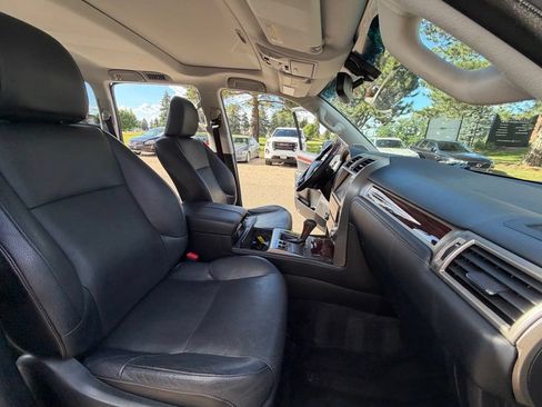 Used 2016 Lexus GX 460 w/ Premium Package AWD/4WD image 30