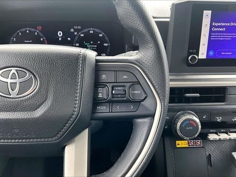 Used 2025 Toyota 4Runner TRD Off-Road AWD/4WD image 12
