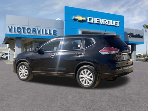 Used 2016 Nissan Rogue S w/ S Family Package FWD image 7