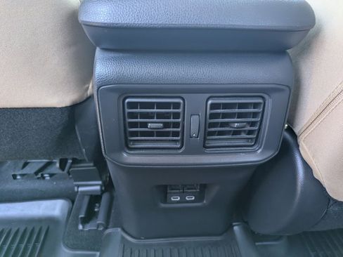 Used 2025 Toyota RAV4 XLE AWD/4WD image 18