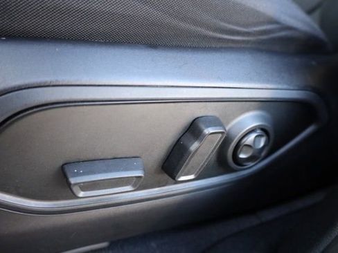 Used 2023 Jeep Grand Cherokee Laredo image 17